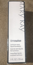 Mary Kay TimeWise Luminous-Wear Liquid Founda...