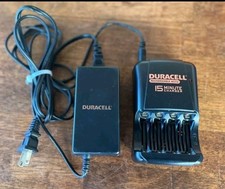 Duracell Rechargeable ACCU 15 Minute AA / AAA NiMH Battery Charger CEF15NC
