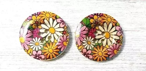 large wood flower sewing buttons 4 holes 1 1/8 inch white orange 2pc - Picture 2 of 2