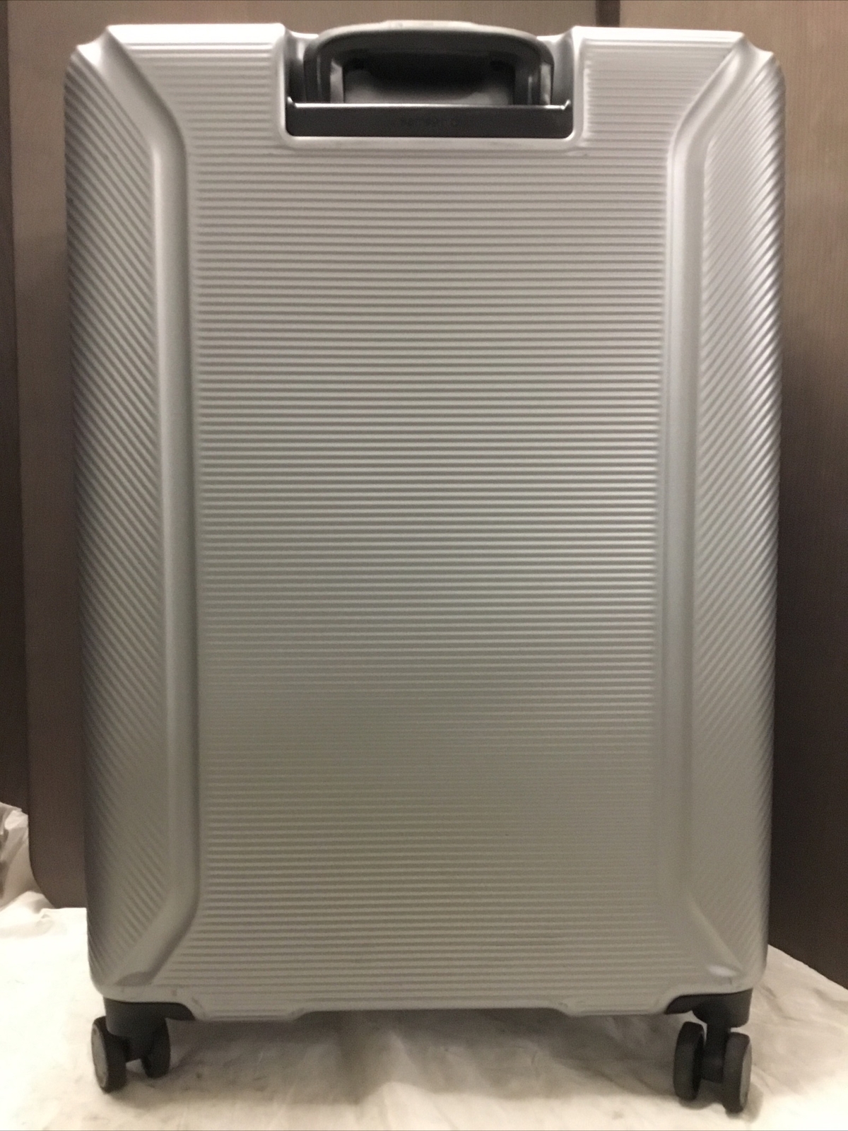 Samsonite Element XLT Hardside Expansion luggage (Silver/ No Carry On