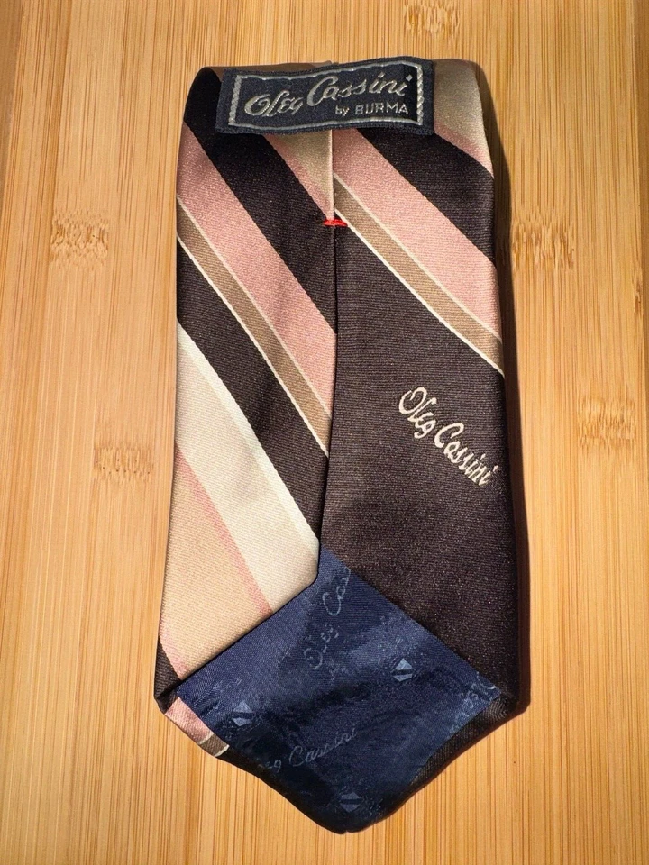 Corbata marrón a rayas Oleg Cassini de Birmania Foto 2 de 2