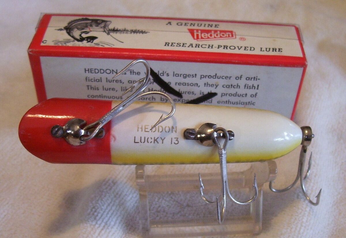 041824 VINTAGE HEDDON LUCKY 13 LURE 2.5 041824 VINTAGE HEDDON LUCKY 13 LURE 2.5