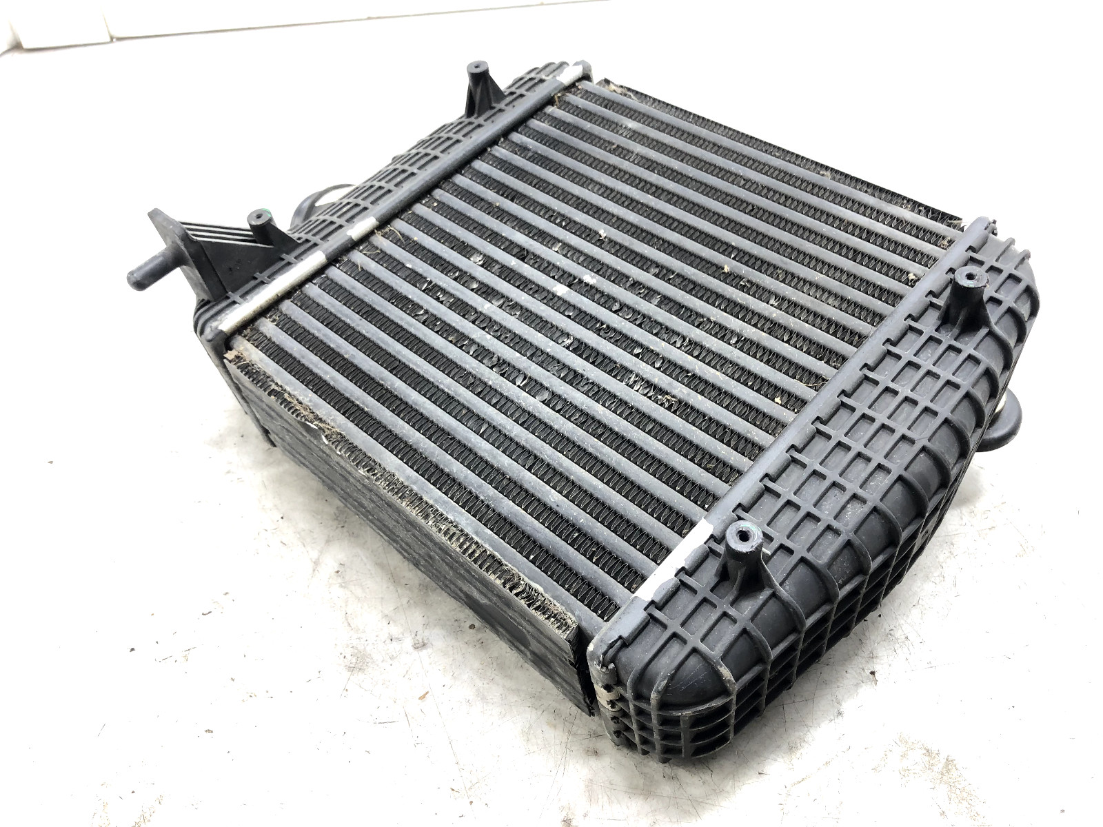 2014-2020 MASERATI QUATTROPORTE LEFT DRIVER FRONT RADIATOR INTERCOOLER OEM.