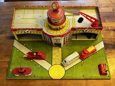 SUPERIOR AIRPORT PLAYSET BY T. COHN TIN-LITHO 1950s TIN LITHO