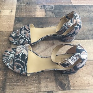 naturalizer joy floral heel
