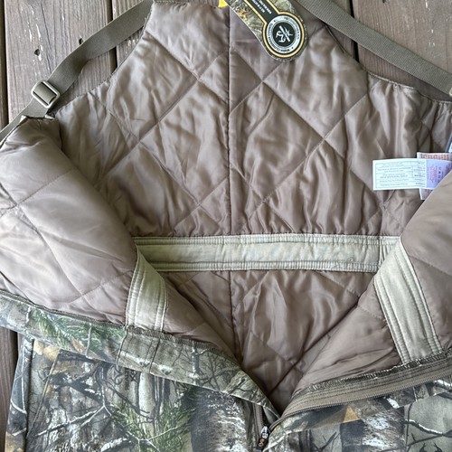 Size Large SHE Outdoor Insulated Bibs, Camouflage - Picture 9 of 11
