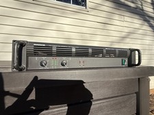 Mackie Professional Power Amplifier M-1200 CLEAN WORKING