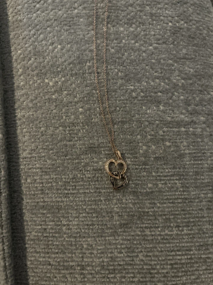 Collar Doble Corazón Diamante Chocolate 18" Foto 2 de 2