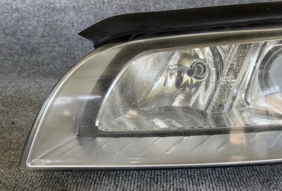 Faro adaptable xenón pasajero derecho OEM 2007-2016 Volvo S80 V70 XC70 Foto 2 de 4