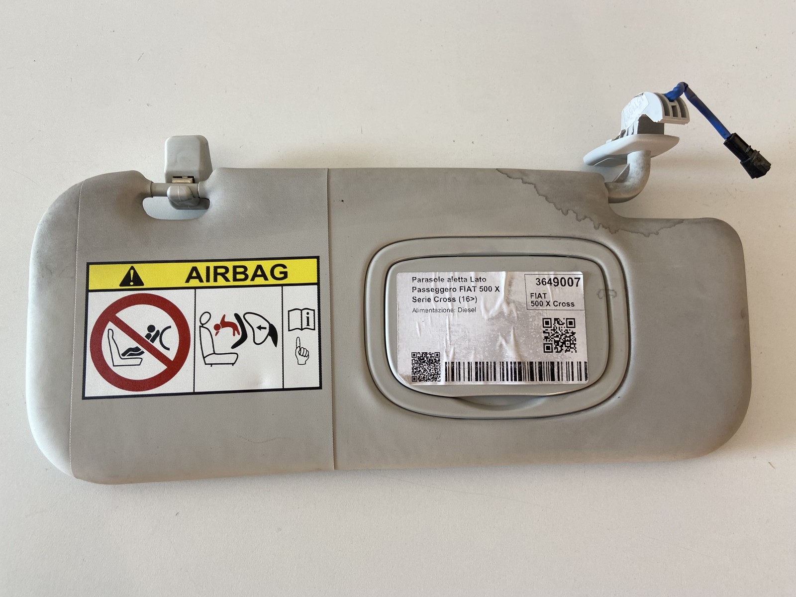 PARASOLE ALETTA LATO PASSEGGERO PER FIAT 500 X Serie Cross 735753368 (16>)