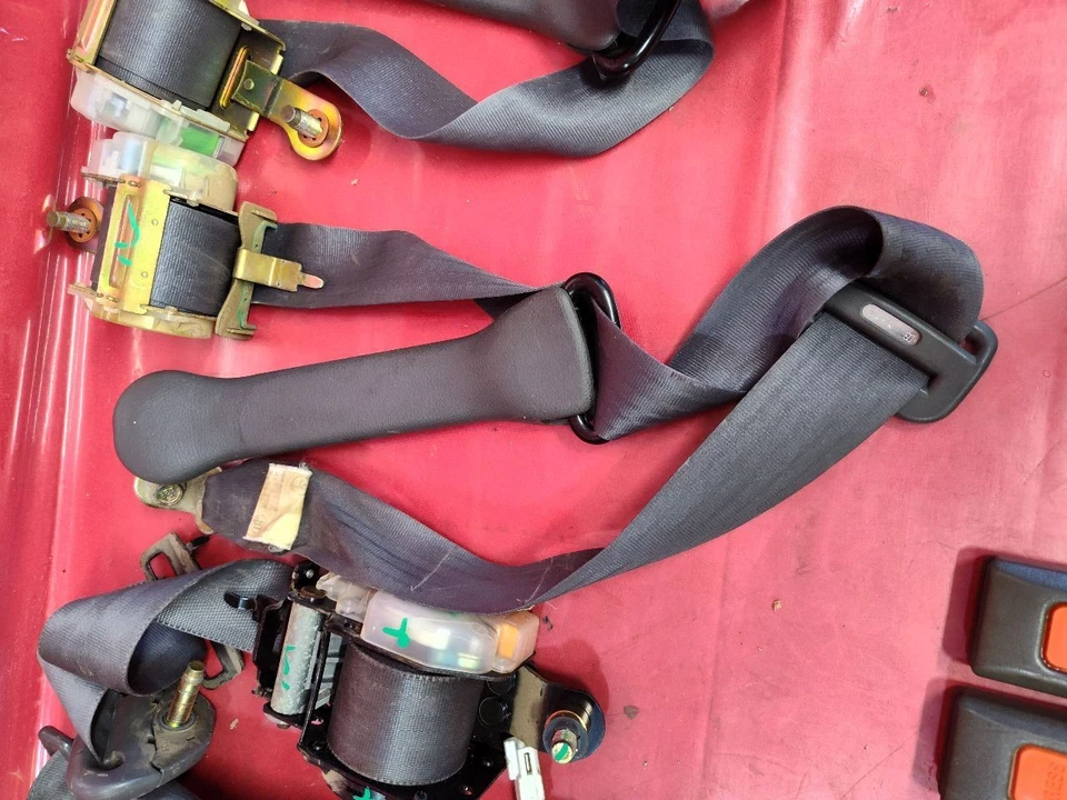 Toyota 4Runner 1994 1995 hebilla de cinturón de seguridad delantero/trasero juego completo color carbón Foto 4 de 4