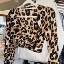 Forever21 Cheetah Print Twist Front Long Sleeve Crop Top Size Small