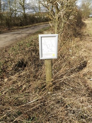 Foto A3 Open Access Karte auf neuer Straße tolles Grün \/TM1277 c2015