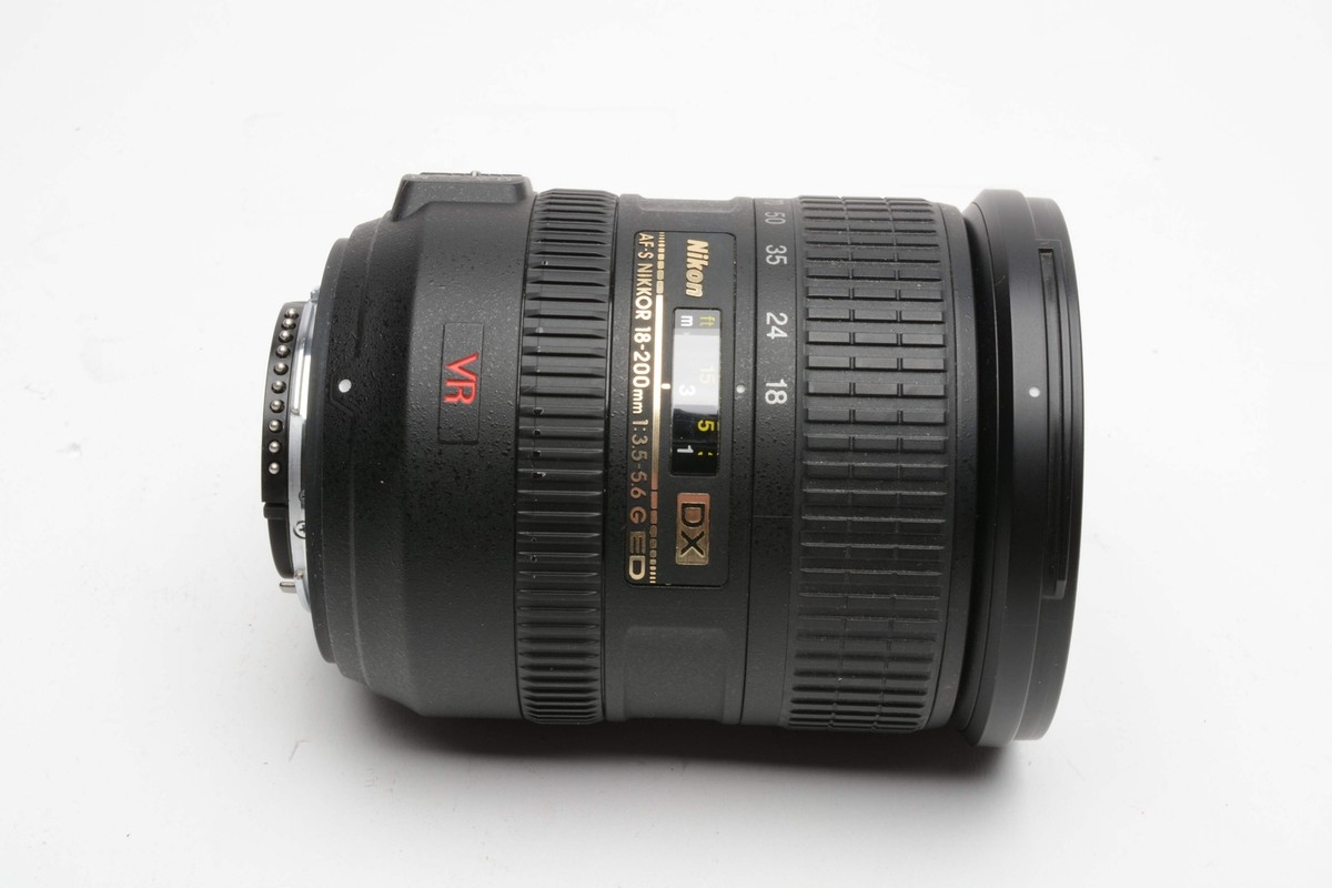 Nikon AF-S Nikkor 18-200mm F3.5-5.6 G ED VR DX zoom lens, clean! +