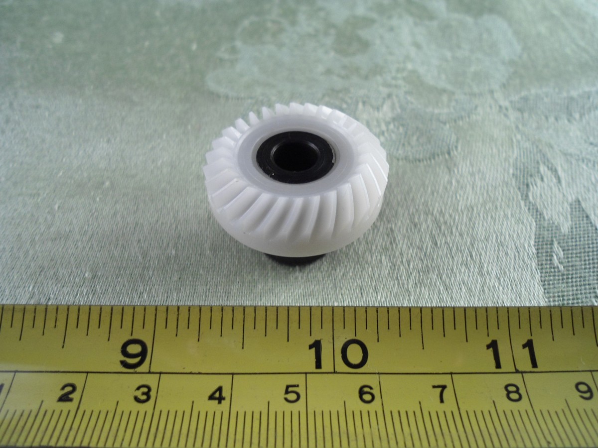 New TOP VERTICAL SHAFT GEAR # 316.002.032 fits BERNINA 707 708 709