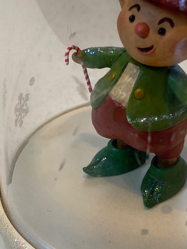 2008 HALLMARK HAPPY TAPPERS GREEN ELF WITH CANDY CANE TESTED WORKS GREAT - Picture 5 of 5