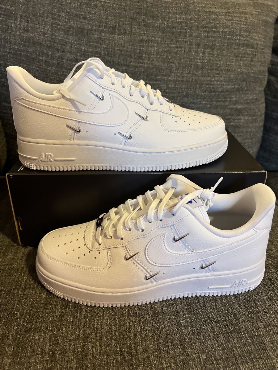 NIKE AIR FORCE 1 '07 LX WOMEN's CASUAL SHOE WHITE - Sz 11 NIKE AIR FORCE 1 '07 LX WOMEN's CASUAL SHOE WHITE - Sz 11