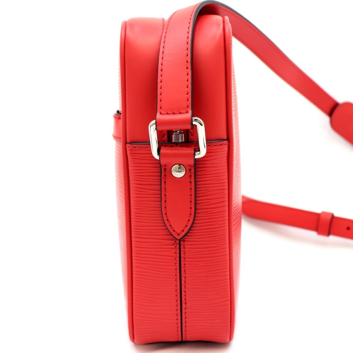 LOUIS VUITTON x Supreme 17AW LV Danube PM Epi Shoulder Bag LOUIS VUITTON x Supreme 17AW LV Danube PM Epi Shoulder Bag