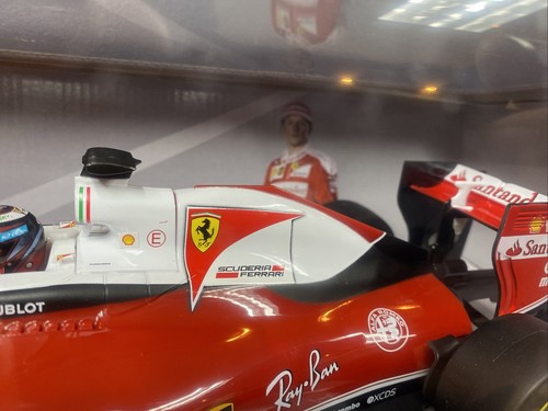 Maisto Radiocomando Scala 1/14 Ferrari F1 SF16-H RC Auto Kimi Raikkonen Iceman - Foto 4 di 11