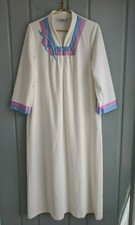 Vintage Vanity Fair Womens Petite Large PL LP House Robe Gown Velour MOD White