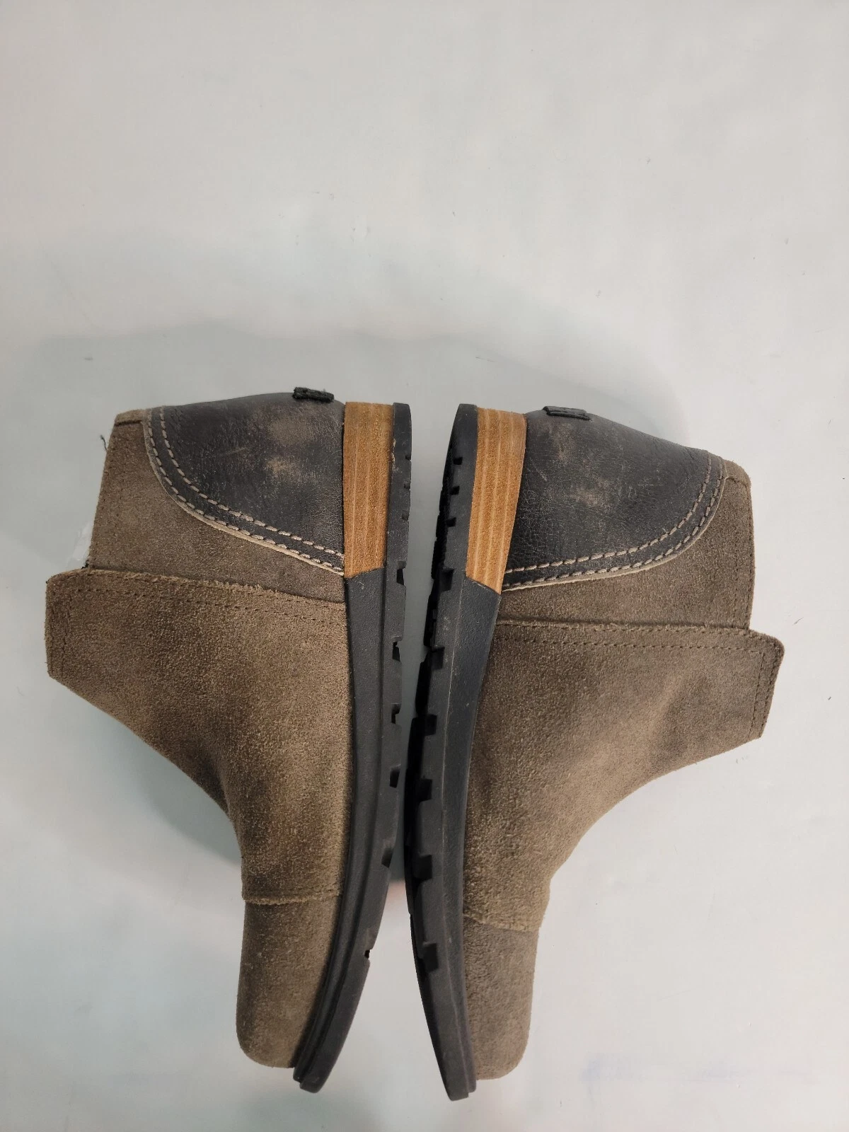 sorel major low leather suede boots