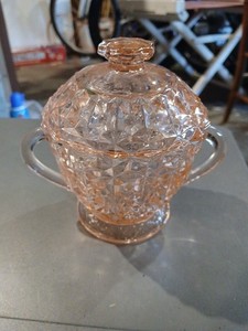 Pink Jeanette glass button bows pattern Sugar bowl with lid