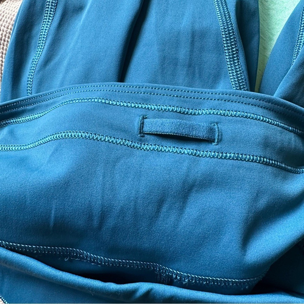 PELOTON Active Logo Drawstring Essential Capri Le… - image 7