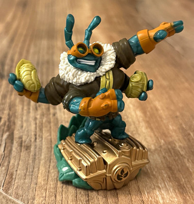 Skylanders SuperChargers - THRILLIPEDE (Seltene Standard-Version)