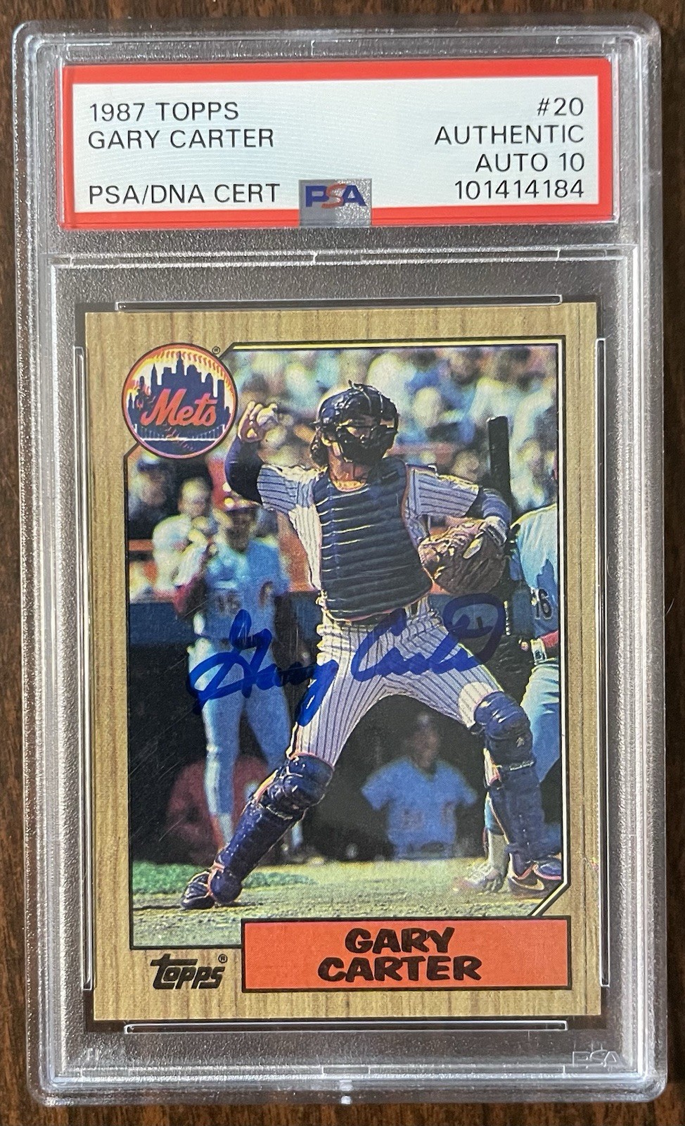 Gary Carter 1987 Topps #20 Autograph. PSA/DNA HOF AUTO, RARE view 1