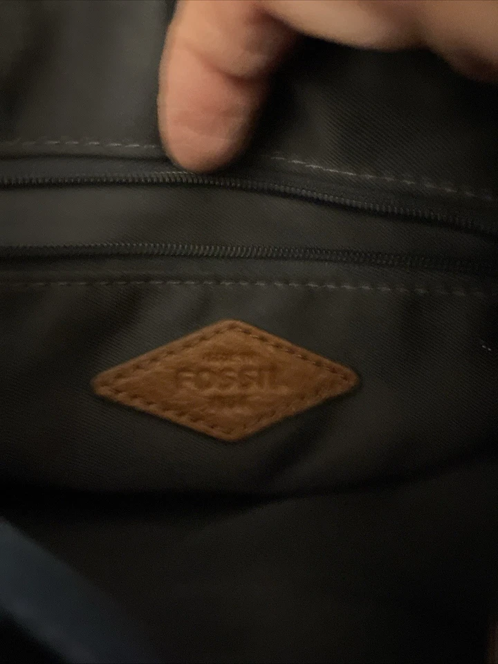 Bolso Bandolera de Hombro Relic by Fossil Lona Multicolor Negro Blanco Usado Foto 4 de 4