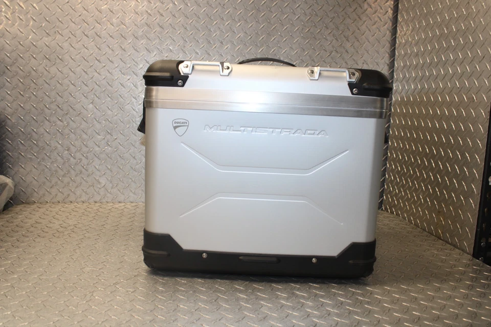 Оригинальный корзина для правой руки Ducati Multistrada 1200/1260 Enduro/Pro 69822441aa - Изображение 2 из 4