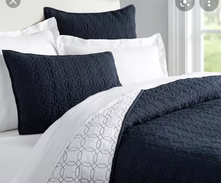 Pottery Barn Elle Quilt Set Navy Blue Queen 2 standard Shams 3pc