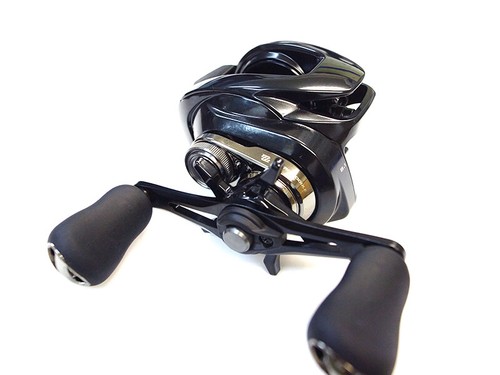 SHIMANO 24 Metanium DC 70XG Right Handle Gear 8.1 Baitcasting Reel - Picture 3 of 4