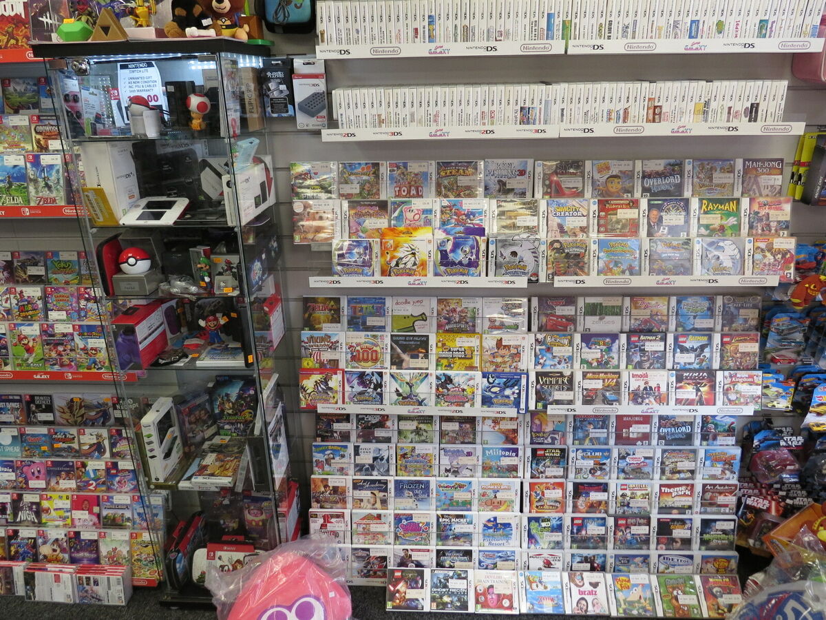 Super Nintendo SNES Games & Consoles Boxed & Unboxed + Super Nintendo SNES Games & Consoles Boxed & Unboxed +