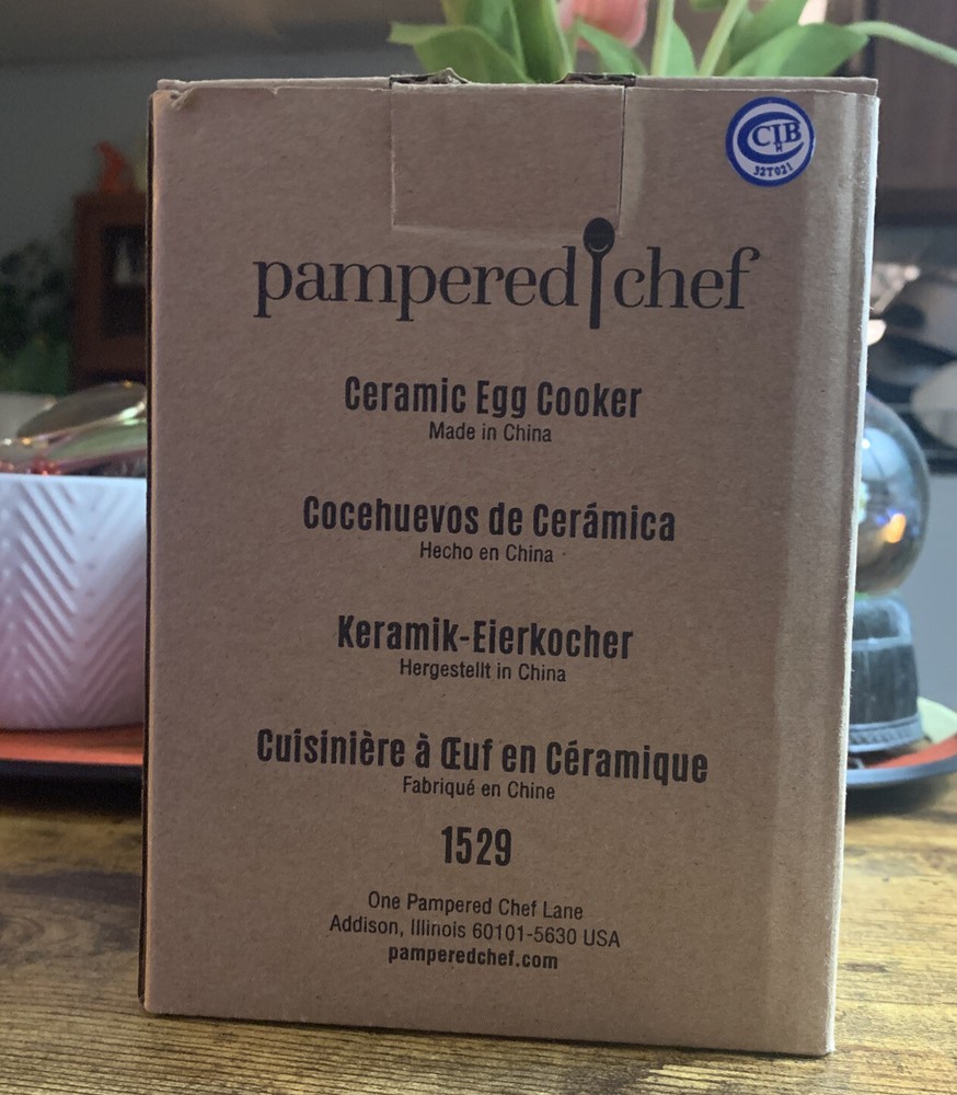 Pampered Chef Microwave Egg Cooker with Silicone Sleeve and Mug Cake Maker #1529