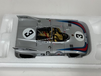 1/18 AutoArt Porsche Dealer Edition 908/03 Martini 1971
