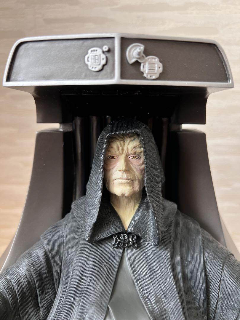 Star Wars Emperor Palpatine Figure No.135 - Used - Condition Star Wars Emperor Palpatine Figure No.135 - Used - Condition