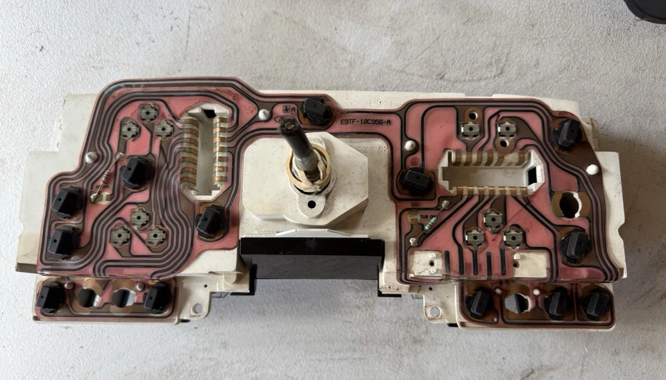 Cuadro de instrumentos velocímetro Ford F150 Bronco 1990-1991 MPH viaje odómetro fabricante original Foto 3 de 4
