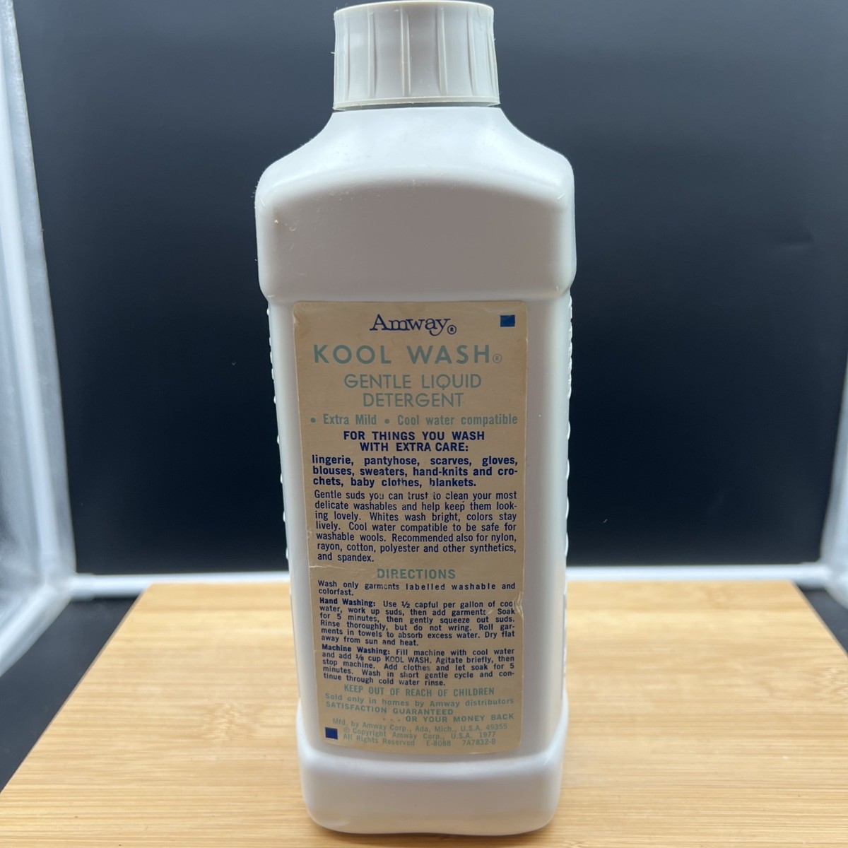 Vtg 1977 Amway Concentrated Kool Wash Detergent 32 Oz Gentle