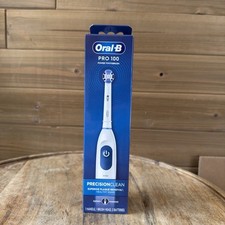 Oral-B Pro 100 Battery Powered Toothbrush, Precision Clean