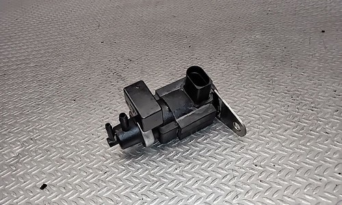 Audi A8 S8 D3 4E 2004 Diesel 202kW Turbolader Druckwandler Magnetventil