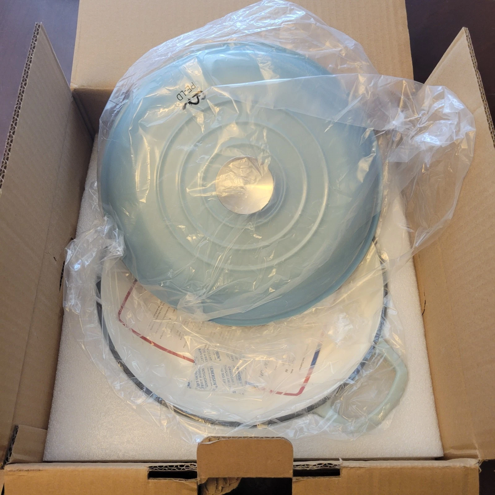 Enamel Cast Iron Dutch Oven, 3qt, Sky Blue, New
Opens in a new window or tab