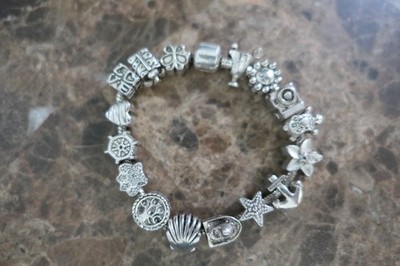 Vintage PANDORA Silber Bettelarmband mit 16 Charms 7 1/2''