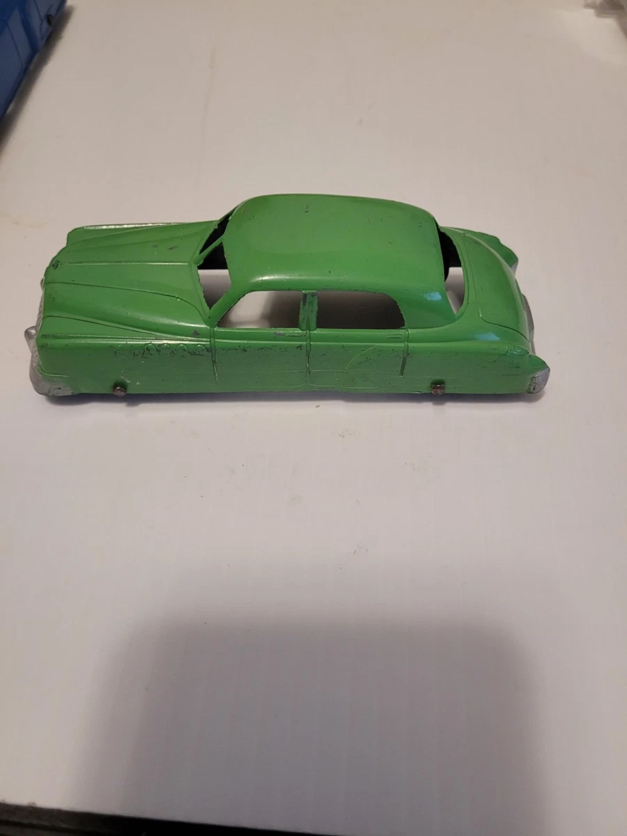 TootsieToy 6006 Buick Delivery Van 2 Tons - Miniature Camionnette Vintage