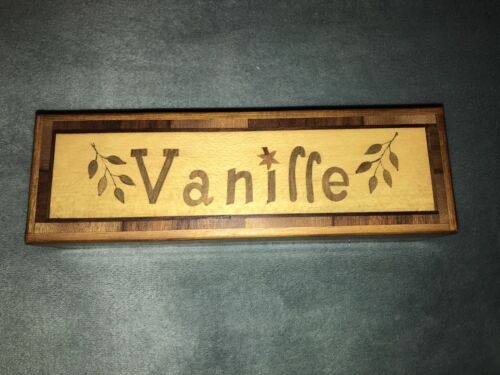 Vintage Oak Vanille box.  red lining.  8.5x3x1” - Picture 1 of 8