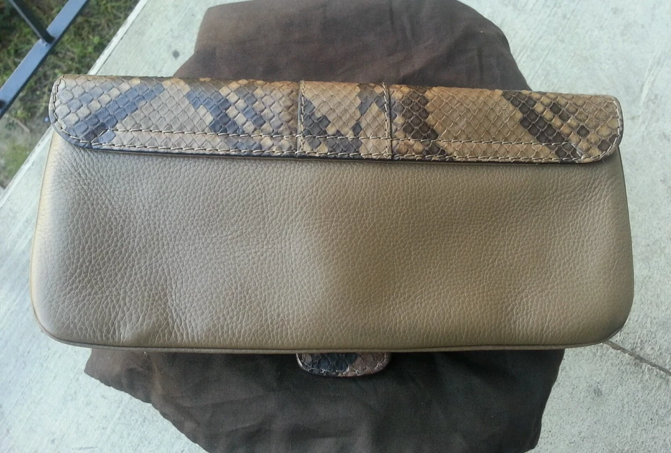 New & Authentic GUCCI "Greenwich" Python Clutch - Image 4 of 4