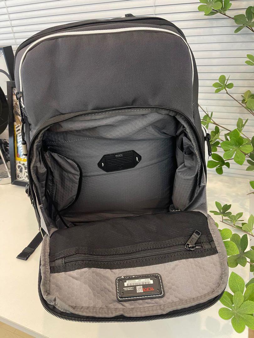 NEW TUMI ESPORTS Pro 17 Men's Backpack 2325006 Gray Black NEW TUMI ESPORTS Pro 17 Men's Backpack 2325006 Gray Black