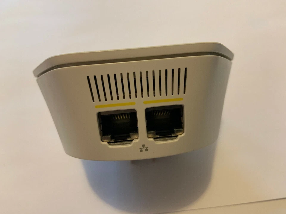Xfinity Xfi Pod Wifi Extender 2nd Gen XE2-SG - 1 Pod Only - Refurbished - Image 4 of 4