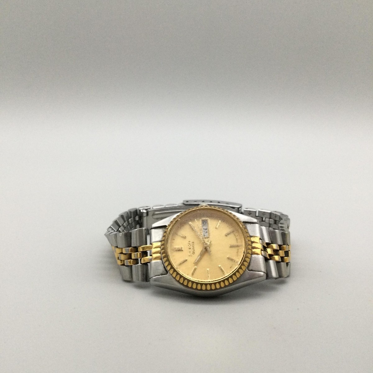 Vintage Seiko Womens Watch 23mm Two Tone Day Date 7N82-0041 New