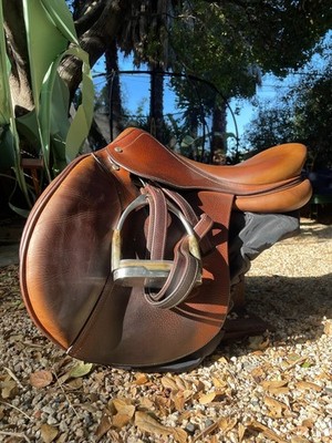 17.5'' Antares Spooner 2011 Calf Skin Close Contact Jumping Saddle